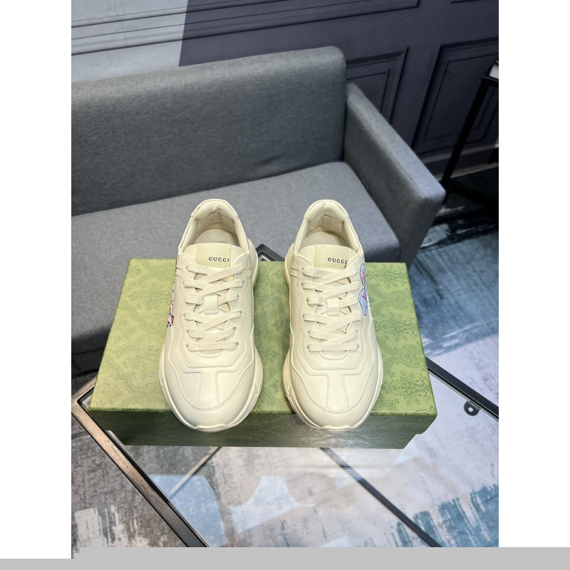 G*u*i casual shoes